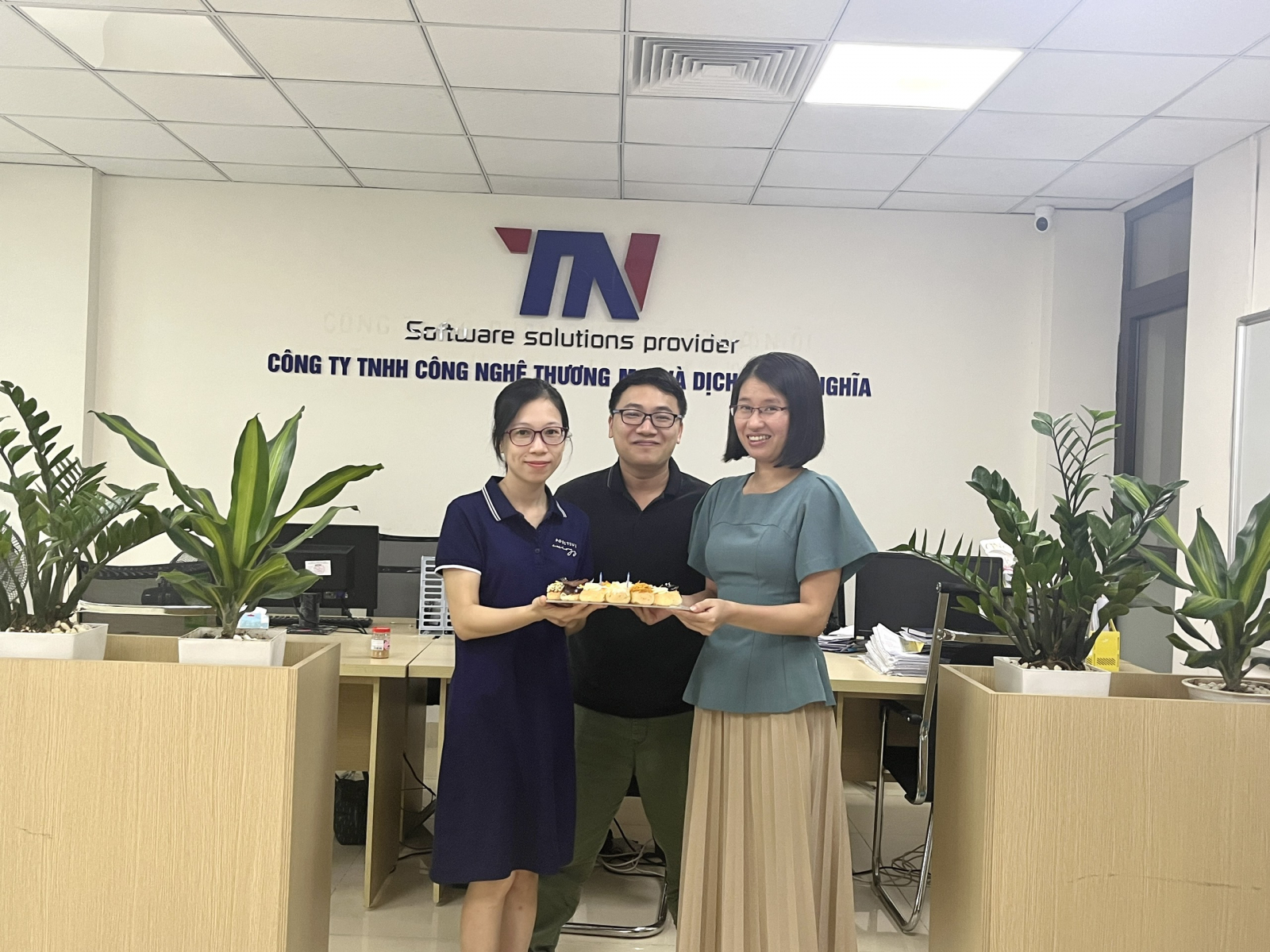 TNT chúc mừng sinh nhật tháng 08