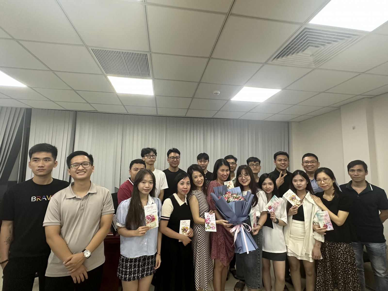 CHÀO MỪNG NGÀY PHỤ NỮ VIỆT NAM 20/10 TẠI CÔNG TY TRÍ NGHĨA